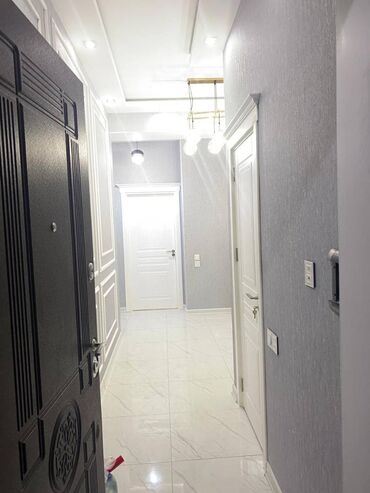 Yeni tikili: 3 otaqlı, Yeni tikili, m. Nəriman Nərimanov, 70 kv. m — 2