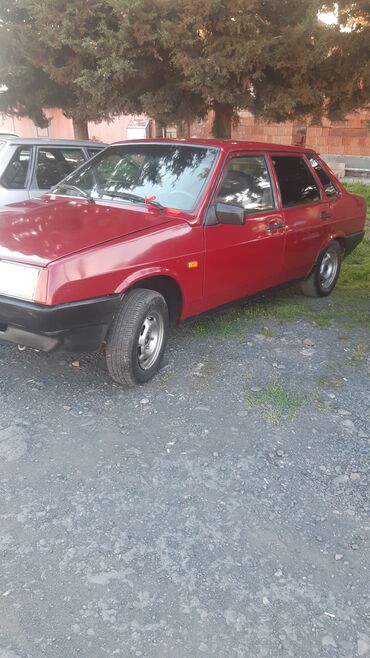 VAZ (LADA): VAZ (LADA) 21099: 1.6 l | 1996 il 26475 km Sedan — 6