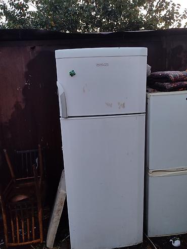 мерс 2 8: Холодильник BEKO, классическая двухкамерная модель с верхней — 1