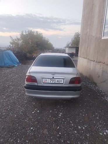 Toyota: Toyota Avensis: 1998 г., 1.6 л, Механика, Бензин, Седан — 2