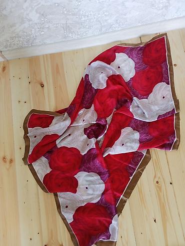 Zərif naxışlı şarf 100%ipəkdir. Çindən hədiyyə gəlib - Material