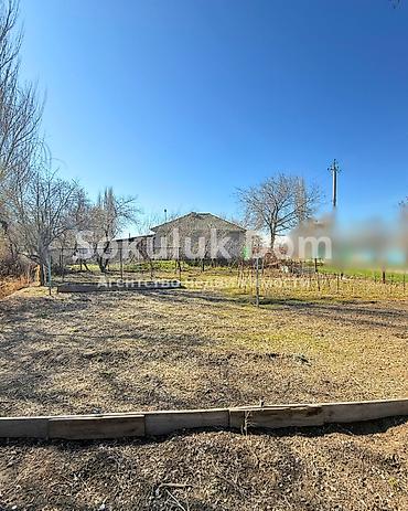 Продажа коттеджей и домов: 🏠Продаётся дом в с. Сокулук 🟡Комнаты: 4 🟡Участок: 7,14 соток — 6