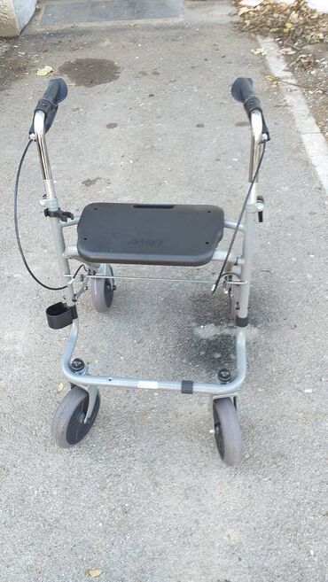 majice na jedno rame: Šetalica Rollator Rolator Migo 2G