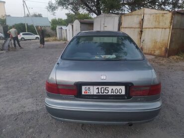 Honda: Honda Accord: 1994 г., 2 л, Механика, Бензин, Седан