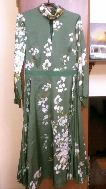 женское платье 54: M (EU 38), цвет - Зеленый