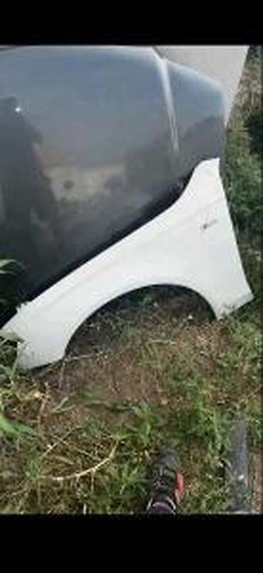 magneti prodaja: AUDI A4 B8 LEVO KRILO BELA BOJA | audi vw delovi 06******** — 1
