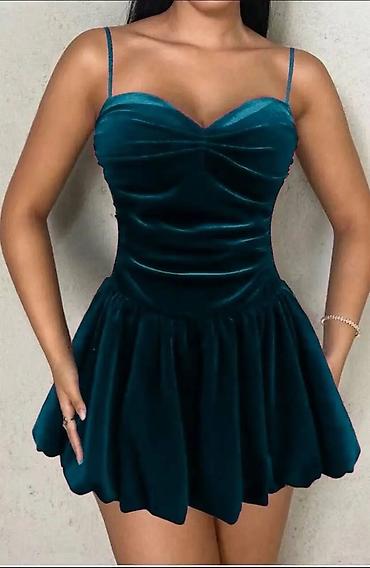 Haljine: Baršunasta mini haljina sa bretelama – srcoliki dekolte - Materijal — 8