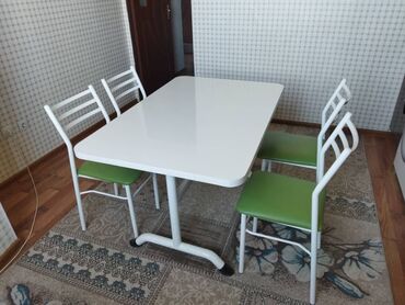 корпусной мебель: Кухонный Стол, цвет - Белый, Б/у
