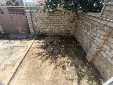 Həyət evləri və villaların satışı: Satılır:Yeni Suraxanı 106 nömrəli marşrutun axrında 2 sotda 7 daş — 3