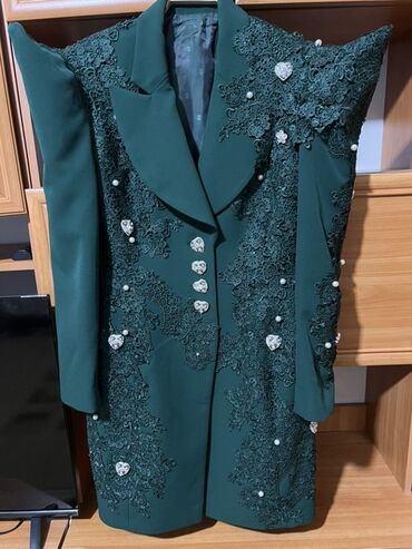 летнее коктейльное платье: Кече көйнөгү, Коктейл, Кыска модель, Жеңдери менен, Страздар