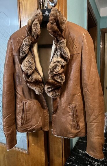 женские джинсовые кардиганы: Кожаная куртка, S