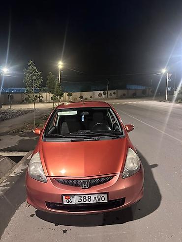 Honda Fit: 2006 г., 1.3 л, Механика, Бензин, Хэтчбэк