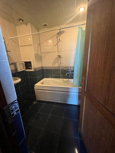 Uzunmüddətli kirayə mənzillər: Memar Əcəmi metrosuna yaxın 17 mertebeli binanın 6-cı mərtəbəsində — 13