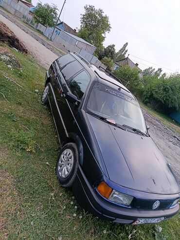срочно срочно продаю: Volkswagen Passat Variant: 1991 г., 1.8 л, Механика, Бензин, Универсал