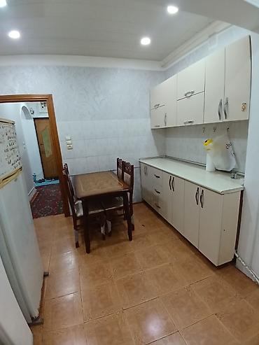 binə menzil: Bakixanovda gözəl yerde merkezde İcra hakimiyyətinin yanında 2/9 — 8