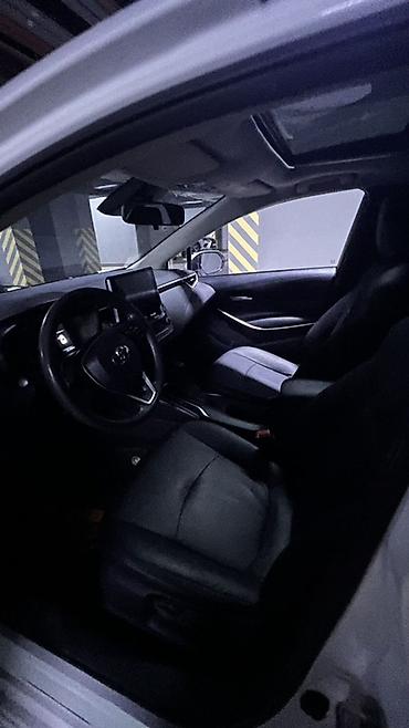 mcv 21: Toyota Corolla: 2020 г., Гибрид, Седан — 9