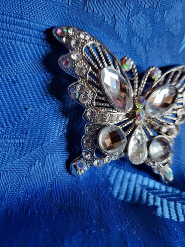 Broševi: Bоја - Srebrna, Novo — 5