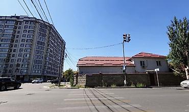 доброй плаза: Продаются два двухэтажных дома с прилегающим участком на угловом — 2