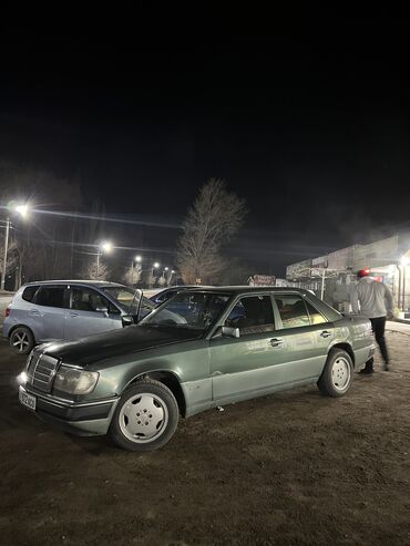мерседес бенц 140: Mercedes-Benz 200: 1993 г., 2 л, Механика, Бензин, Седан