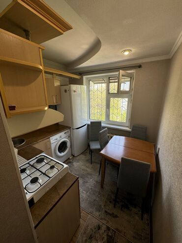 Продажа квартир: 3 комнаты, 58 м², 104 серия, 4 этаж, Косметический ремонт