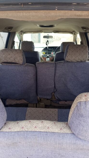 Аренда пассажирского буса: Минивэн 7–8 мест с трансформируемым салоном - Просторный пассажирский — 2