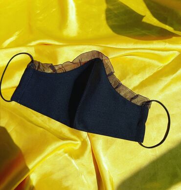 bikini agardici maska: Kətan materialdan,orqanza kant ile tikilmiṣ, qoruyucu maska. 5 azn(beṣ