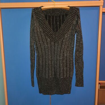 Ostala ženska odeća: Vel S i M
komad 300 din ili sve za 3500 din — 4