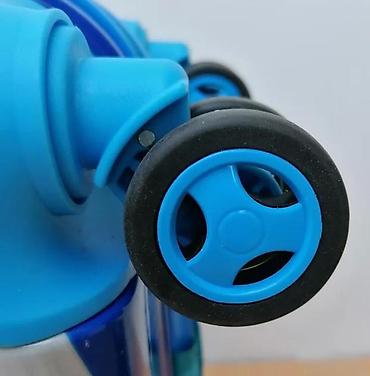 Rančevi, torbe i koferi: Dečiji putni kofer sa upečatljivim dizajnom crtanog junaka. Kofer je — 3