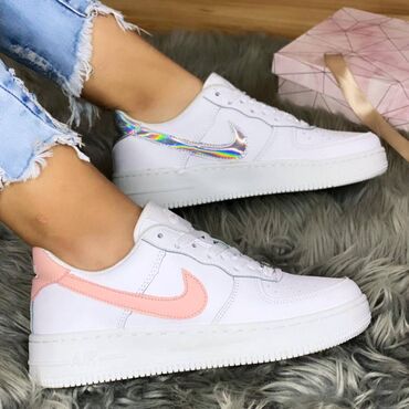 Patike: Nike air force patike

Novo
Brojevi 36 do 46

fb Moja Kupovina 1 — 4
