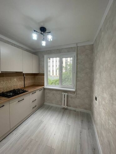 Продажа квартир: 2 комнаты, 43 м², 104 серия, 2 этаж, Евроремонт