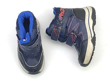 wysokie buty sportowe dla dzieci: Snow boots, 22, condition - Good