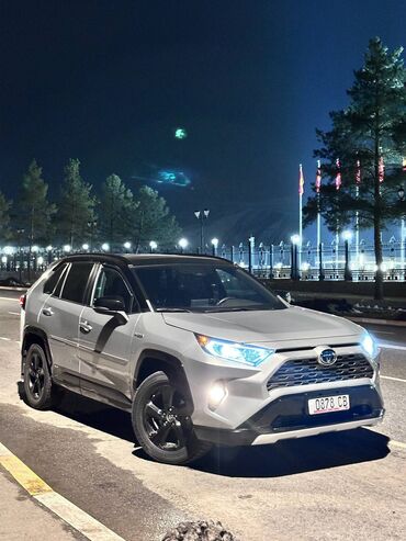 Toyota: Toyota RAV4: 2019 г., 2.5 л, Автомат, Бензин, Кроссовер