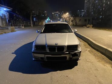 BMW: BMW 3 series: 2.5 l | 1998 il Sedan