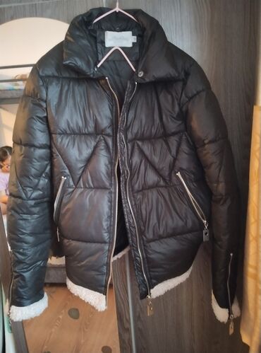 Демисезондук курткалар: Куртка для девушек очень удобный приятный почти новые весна осень зима