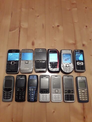 30 manata telfon: Nokia E72, < 2 ГБ, цвет - Черный, Кнопочный