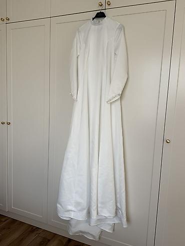 muncuglar: Gəlinlik əla vəziyyatdə. - Model: Minimalist, uzun ətəkli və axıcı — 1