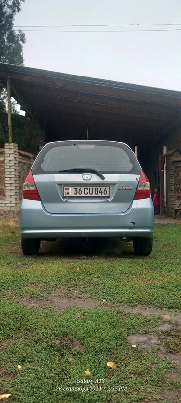 авто бу в рассрочку от частного лица: Honda Jazz: 2005 г., 1.4 л, Механика, Бензин