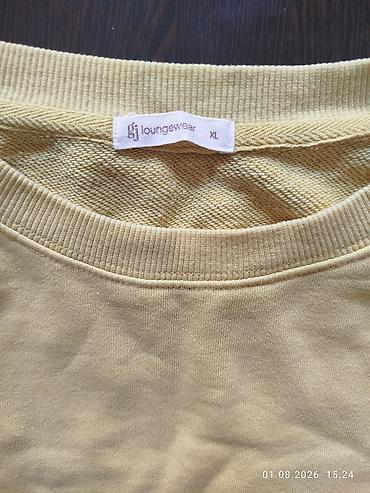 очки желтые: Женский свитшот LoungeWear, размер XL. Модель выполнена в нежном — 2