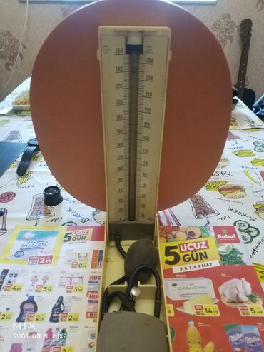 civəli termometr: Аппарат для измерения давления 40х-50х годов.!
Ртутный,складной.!