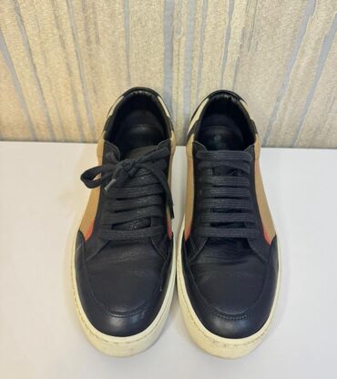 nike air force qiyməti: Burberry, Размер: 38, цвет - Черный, Б/у