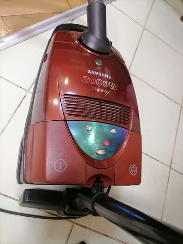 Klasični usisivači: Usisivač SAMSUNG 2000 w na papirnu kesu. Odličan
 Mirjevo — 5