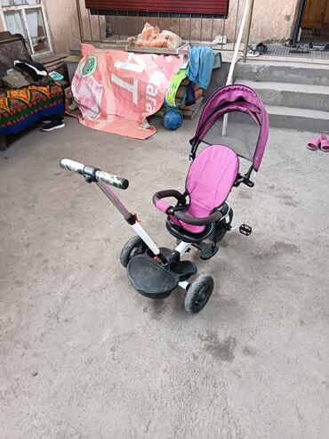 коляска детей: Коляска, цвет - Розовый, Б/у