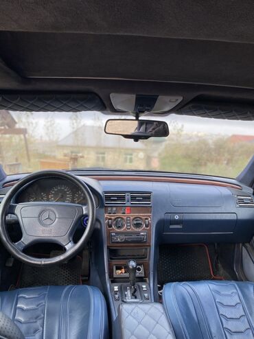 Mercedes-Benz: Mercedes-Benz C-Class: 2 l | 1994 il Sedan — 3