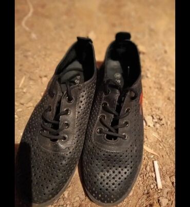 Tuflilər: Ayaqqabilar her çesidde.istiyen olsa yazsin qiymetlerini yazim — 4