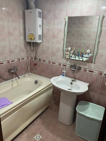 Köhnə tikili: Bakı, 3 otaqlı, Köhnə tikili, m. Memar Əcəmi, 80 kv. m — 12