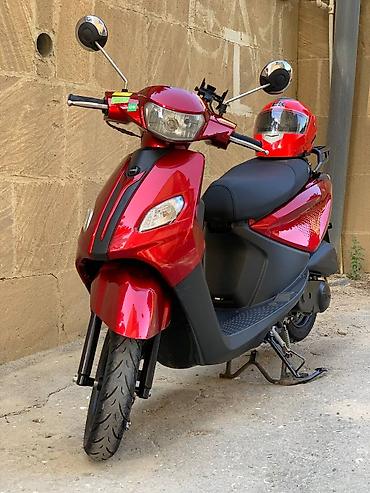2 el scooter: Salam, mopedi Təzədi . Türkiyənindi. Cızığı belə yoxdu. Dəyərindən — 3