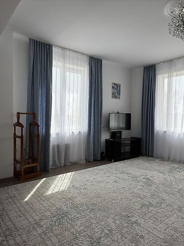 Продажа коттеджей и домов: Продаётся двухэтажный коттедж с мансардой в ЦО «Кесар» (город — 14