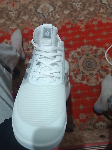 бу буюмдар: Эркектердин кроссовкасы, 44, Adidas, Жаңы, түсү - Ак — 2