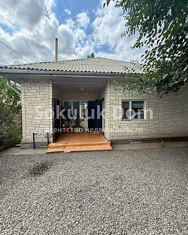 the level: 🏠Продается дом в с. Сокулук 🟡Комнаты: 3 🟡 Участок: 8 соток (по факту — 1