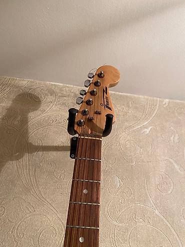 Gitaralar: Elektron gitara, 6 sim, İşlənmiş, Ünvandan götürmə — 4